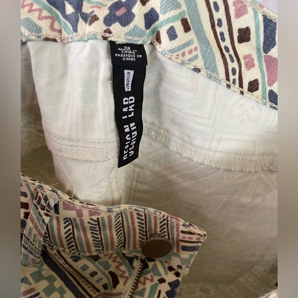 Design Lab Catalina Jeans - Picture 8 of 10